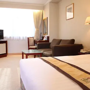 https://west-inn.getmacauhotels.com
